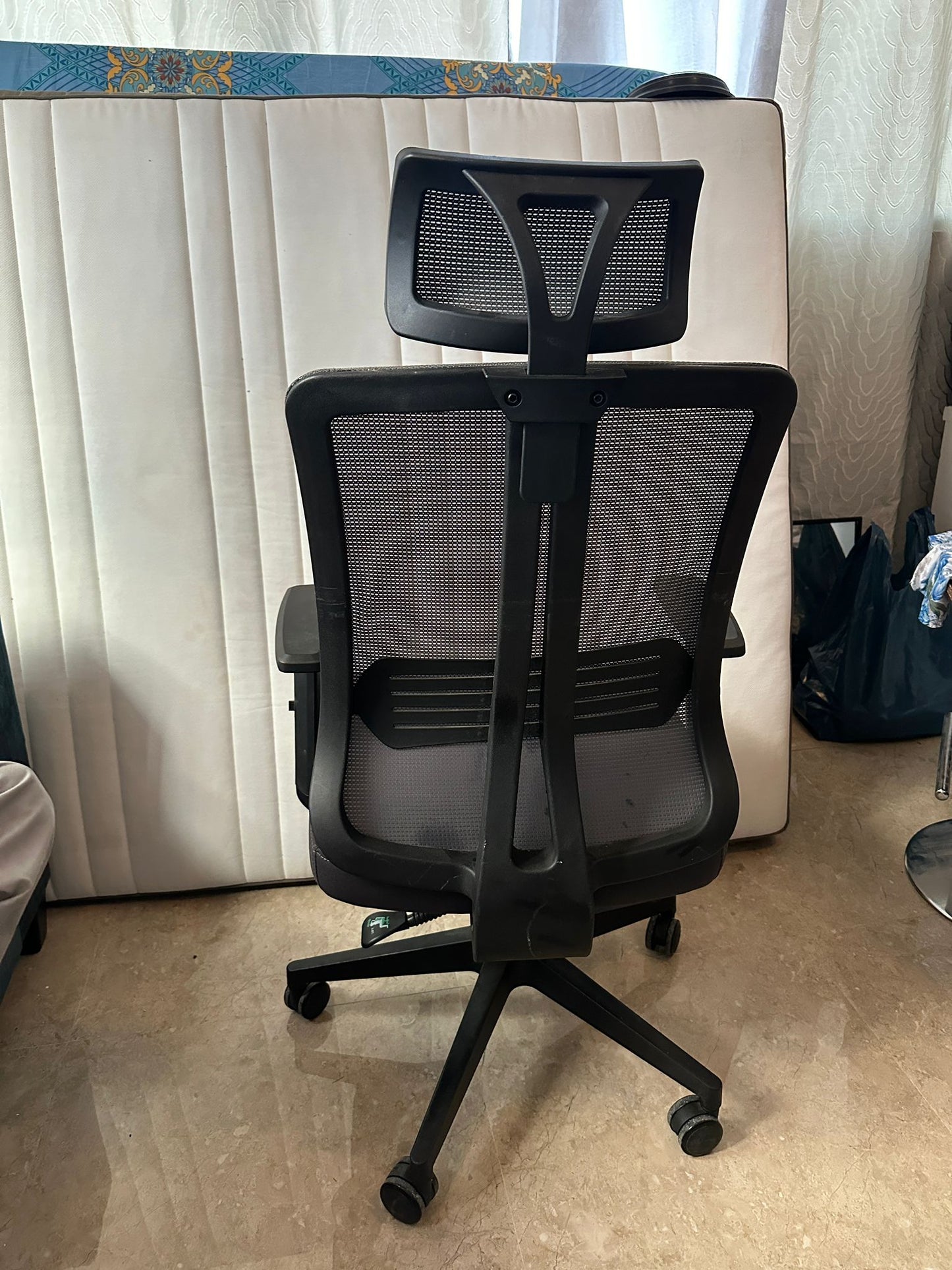 Black Office Chair - Great Condition! Only OMR 12!