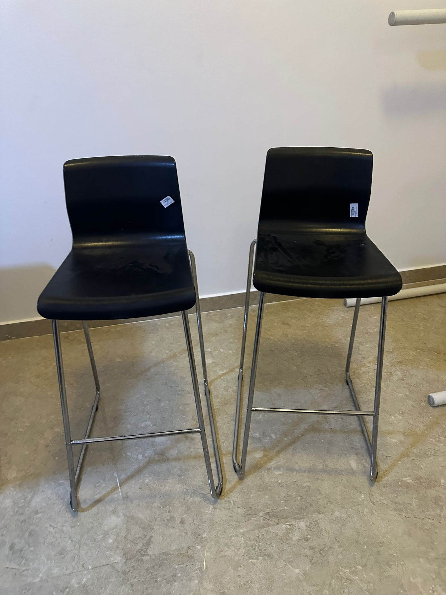 "Set of 2 Black Kitchen Chairs - Great Condition! Only OMR 10!"