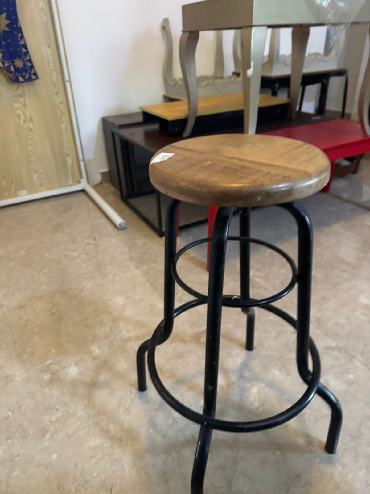 Brown Bar Stool - 70cm Tall! Only OMR 8!