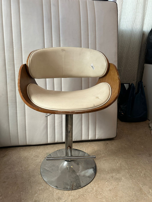 Brown Bar Stool - Great Condition! Only OMR 10!