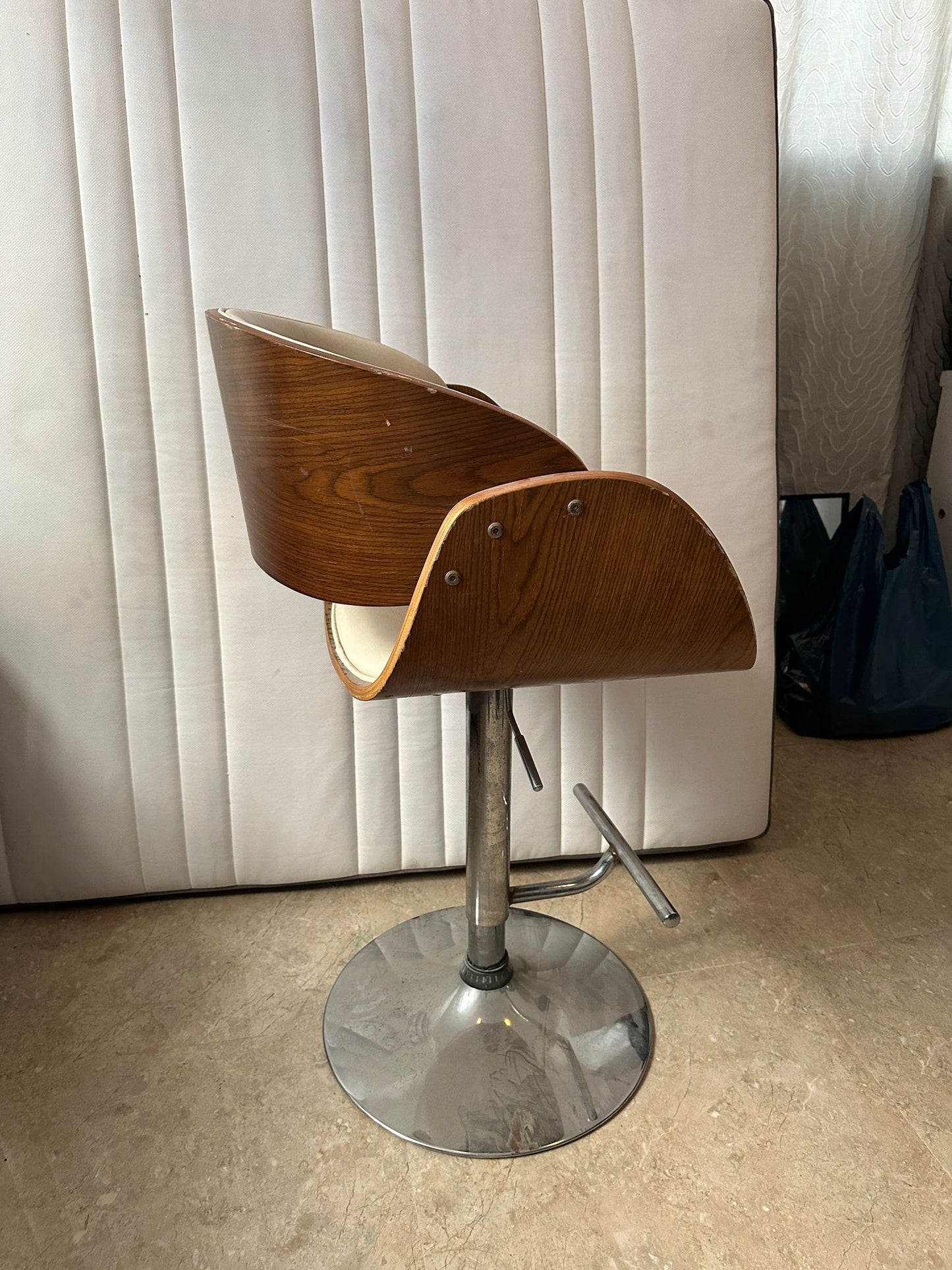 Brown Bar Stool - Great Condition! Only OMR 10!