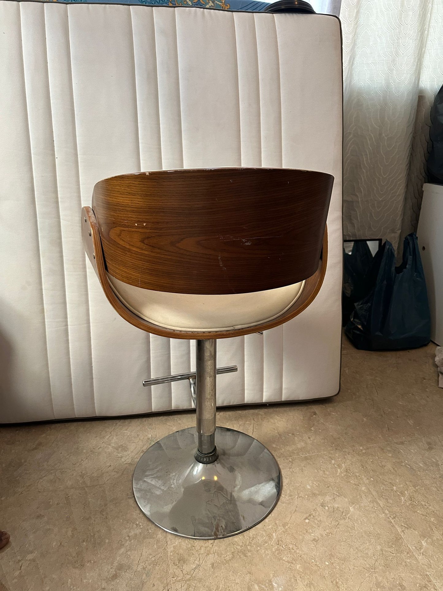 Brown Bar Stool - Great Condition! Only OMR 10!